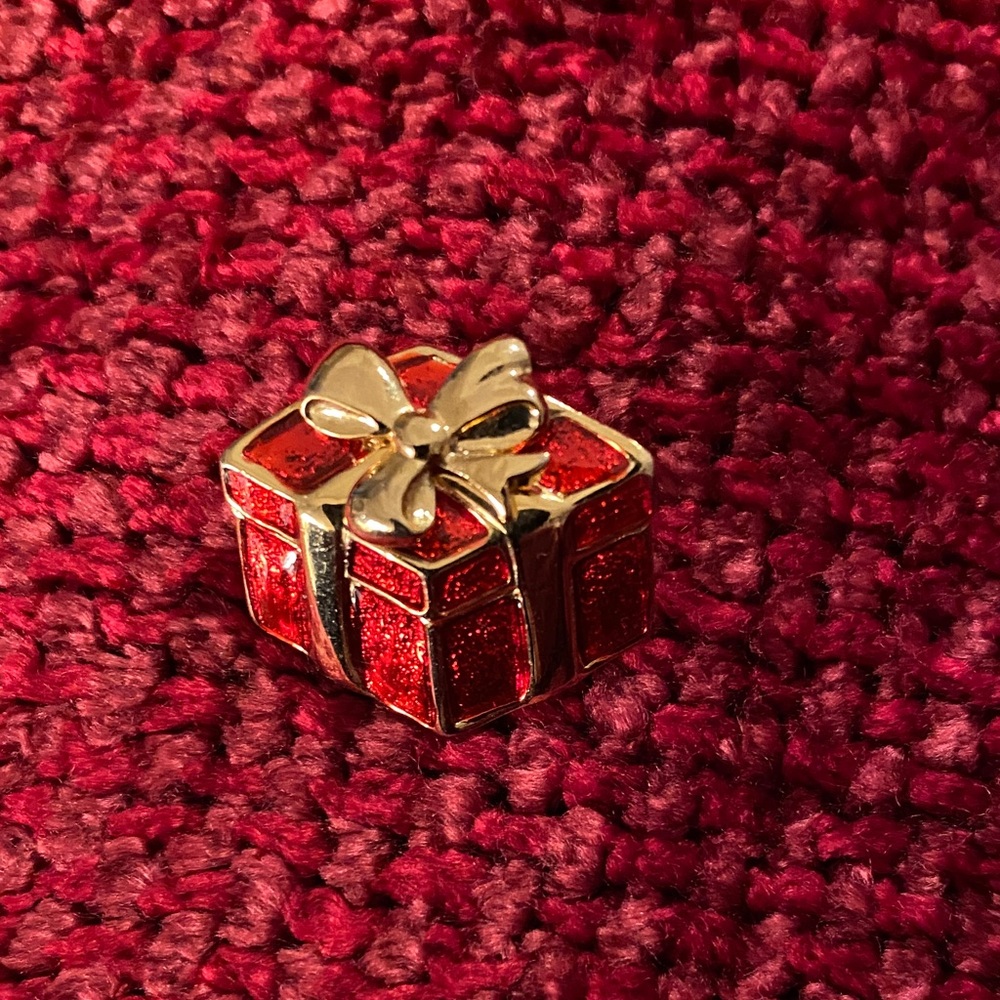 Signed Red and Gold Christmas Present Brooch Pin